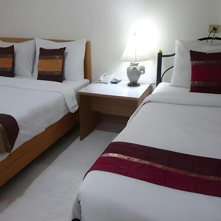 Central Place Hotel Rayong Kültér fotó