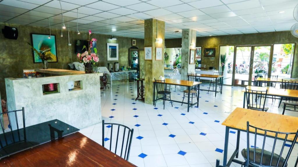 Central Place Hotel Rayong Kültér fotó