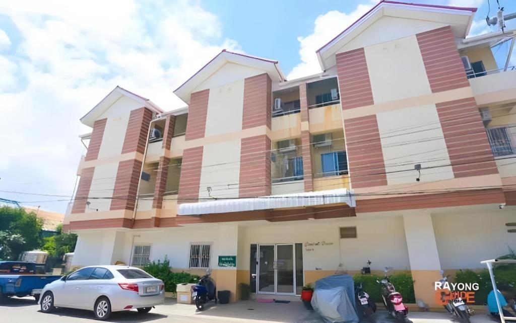 Central Place Hotel Rayong Kültér fotó