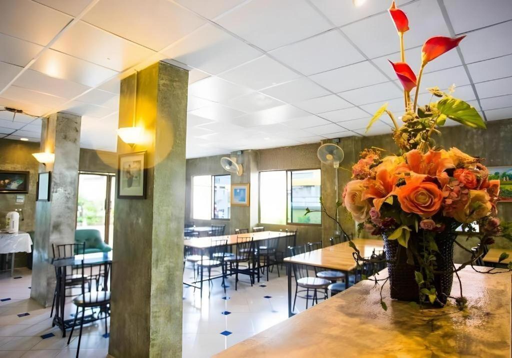 Central Place Hotel Rayong Kültér fotó