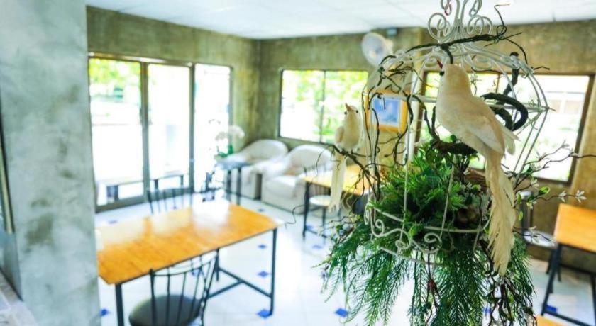 Central Place Hotel Rayong Kültér fotó