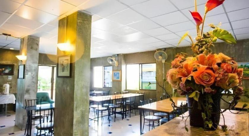 Central Place Hotel Rayong Kültér fotó