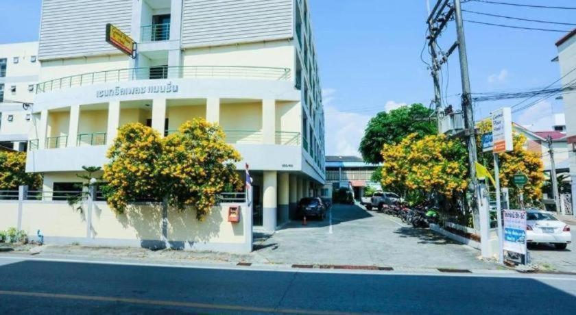 Central Place Hotel Rayong Kültér fotó
